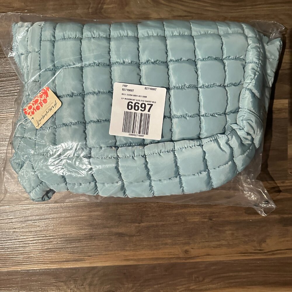 Free People FP Movement Quilted Carryall Bag Sky Blue 💙  Factory Sealed - Picture 3 of 8